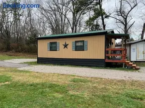 Country Cottage Lake Cumberland KING BED - Image 3