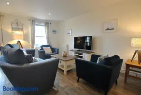 Seabreeze- stylish coastal home Crail - Image 3