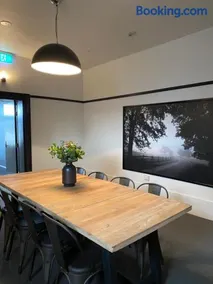 Tattersalls Hotel - Image 1