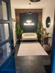 The Hampton House Luxury Rental - Image 2