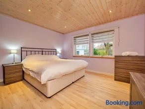 Finest Retreats - Oasis 41 - Image 2