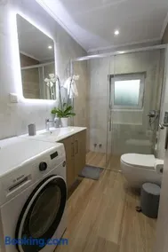 Akrolithia Guest House - Image 4