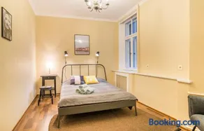 Charming spacious 3 bedroom in Old Town - Image 4