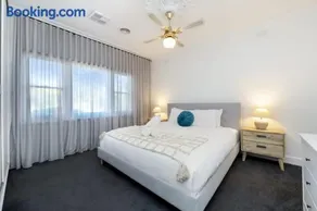 Strathdale Stay - Cozy & Pet Friendly - Image 3
