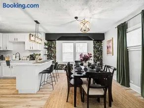 Newly Renovated and Designed Near Downtown - Image 2