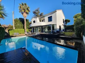 VILLA BEL AIR CANNES - 240m2 - Freshly completely renovated - Beach - Pool - No Party allowed - No bachelor-ette stay - 25 mn walk from beach and Palais des festivals - Image 1