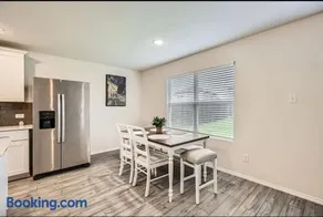 Modern Retreat with Private Office - Image 5