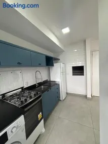 Apt 504 Luxury Design with Parking - Near Arena Airport - Image 3