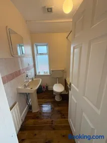 Budget 3 Bed House in Tralee Secure Parking - Image 5