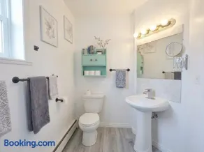 Easter Sale 1BR Big Kitchen by River and Trails - Image 2