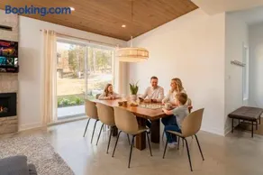 Chalet Gratitude with Private SPA & Sauna - Image 3