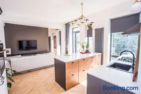 3-Person Apartment - By Wehost - Image 5