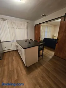 2nd Fl 2BR Apartment Oceanside NY - Image 5
