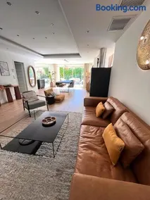 Villa design d'exception avec piscine - Image 3