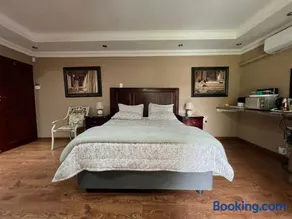 Spies Villa - Fast Wi-fi, Netflix, DSTV, Solar, Certified Water System - Image 1