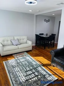 Spacious Location! 15 minutes from downtown Dallas - Image 4