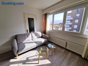Studio avec cuisine séparée tout proche de la gare - Image 3