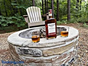 NEW Woodland Escape with Spa & Fire pit - Sleeps 4 - Image 5