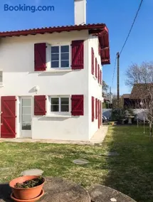 Charmante maison à Arcangues avec vue sur les montagnes - Image 1