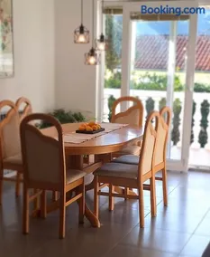 Sunny Stretto apartments - Image 3
