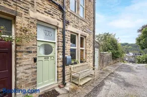 Host & Stay - The Artist's House - Image 5