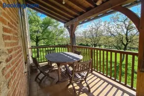 Spacieuse maison adaptée aux familles avec barbecue, terrasse et jardin | Vue montagne - Image 2