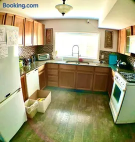 Good location - Image 4