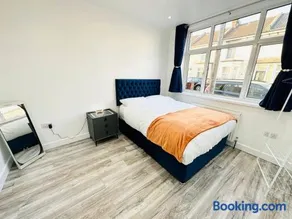 Room in Portsmouth - Image 4