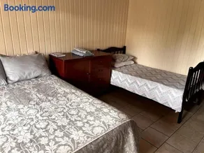 Apartamento espaçoso e central - Image 4