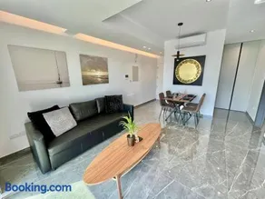 V-Premium Brand New Central flat - Image 2