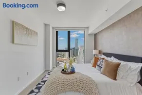 Luxury High rise Heart Bellevue - Image 5