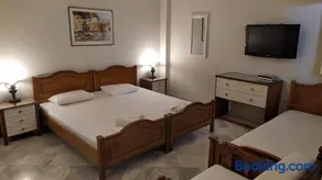 Grivas Apartments - Image 1