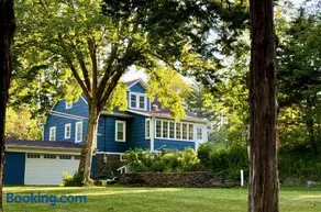 1890 CapeCod farmhouse:Charming, Private, Spacious - Image 2