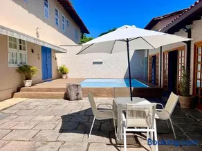 Casa Chalé na Barra da Tijuca Com Piscina Próximo a Praia - Image 1