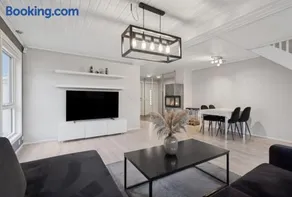 ModernTownhouse Near Oslo,Fjord,Marka,All Day Sun - Image 1