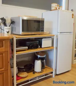 GOLDFIELDS STUDIO APARTMENT, Beaconsfield - Fully Self-contained, air-conditioning - Image 5