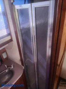 2 Bedroom Yacht Rental - Image 5