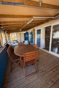 Mobil-home avec grande terrasse couverte - Image 4