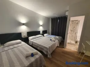 Hostal Vara Madrid - Image 1