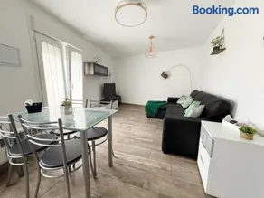 Apartamento del Puente - Image 1