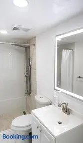 Cozy apartment near Busch Gardens Adventure Island and USF - Image 4