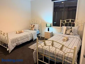 Charming 3BR Getaway Spacious & Relaxing - Image 3