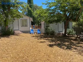 Clearlake Cabins & Boat Parking - Image 3