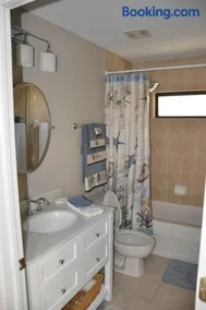 Family Friendly Luxury Home - Image 2