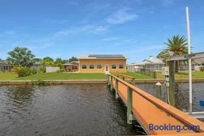 Waterfront Paradise in Punta Gorda The Boat House - Image 2