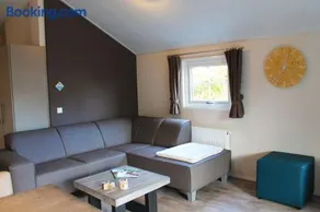 Luxury 6-person lodge with private sauna and covered terrace, in the heart of the Veluwe - Image 4