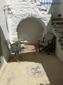 Chora Elegant Traditional House - Image 2