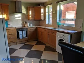 Avon House - Image 4