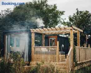 The Duck Pond Cabin - Image 2