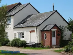 Highdown Farm Holiday Cottages - Image 3